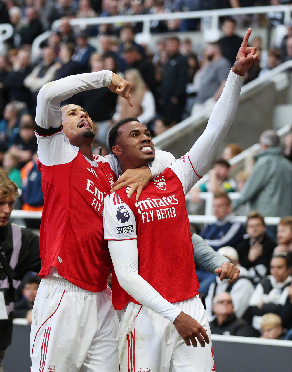 纽卡斯尔迎国王杯关键赛，今夜主帅复盘，信心回归，临场指挥获称赞的简单介绍